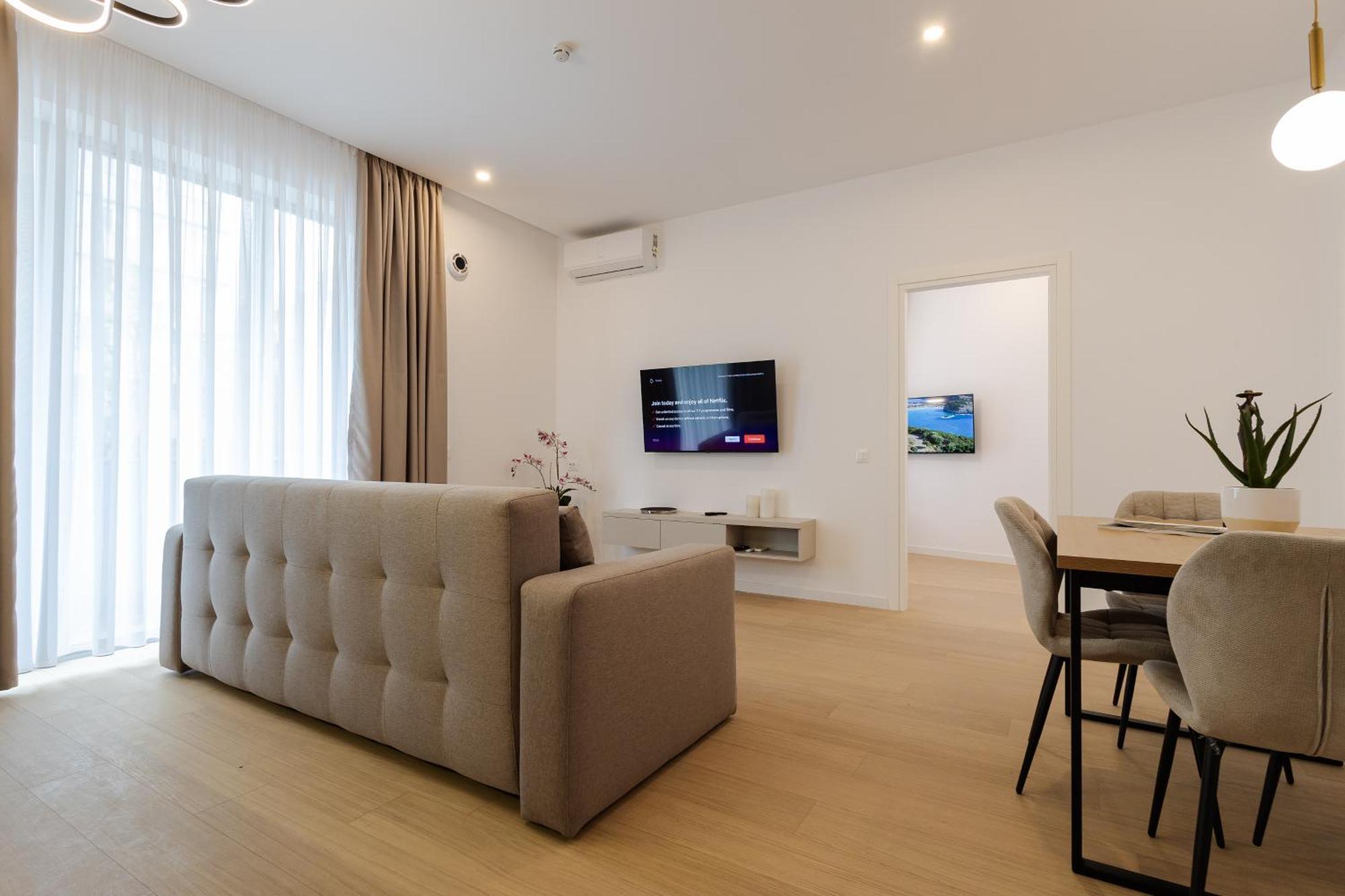 Central Suites *