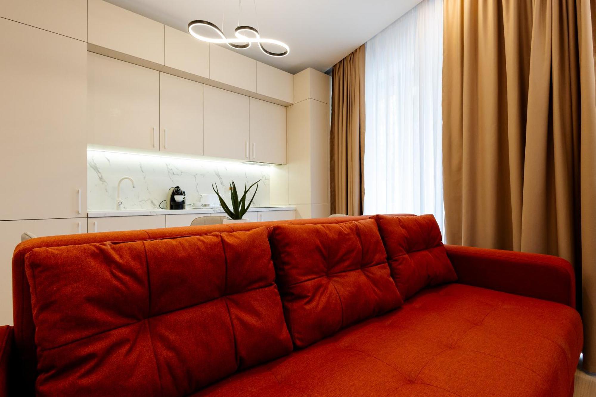 Central Suites *