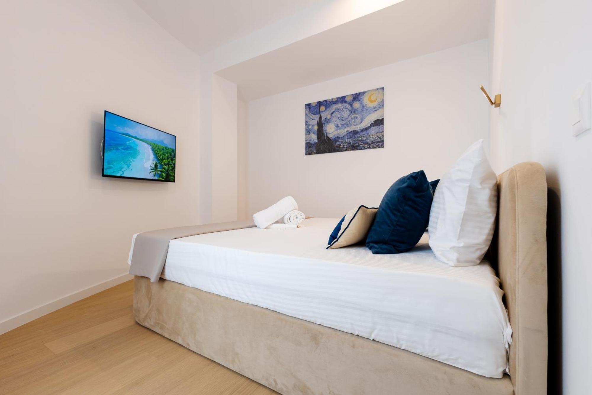 Central Suites Apartament Bucureşti